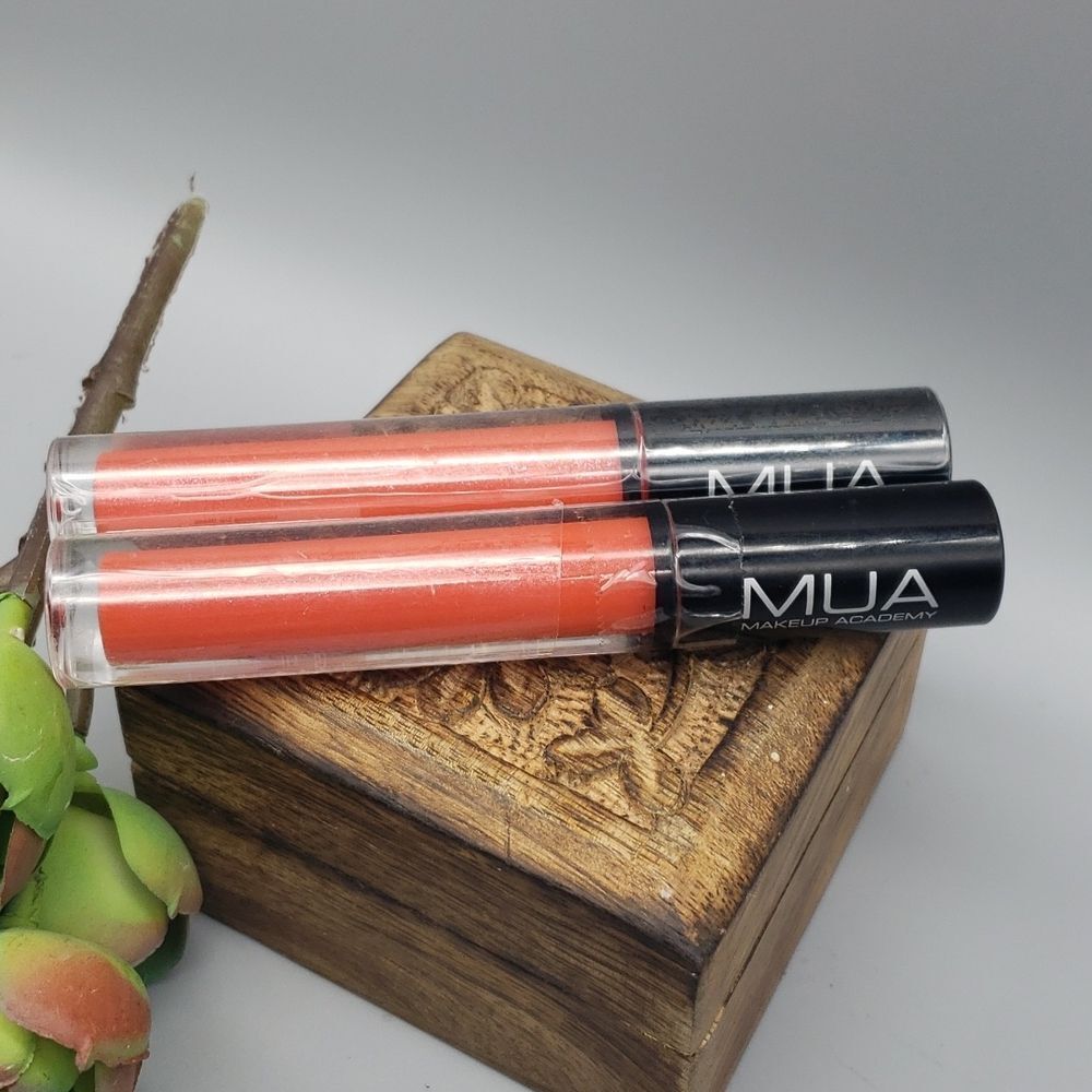MUA Luminating Lipgloss coral bundle